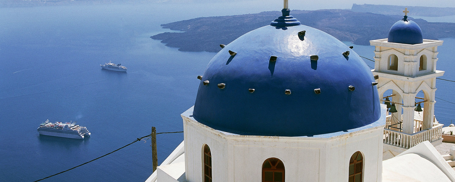 Santorini in one day bus & boat tour